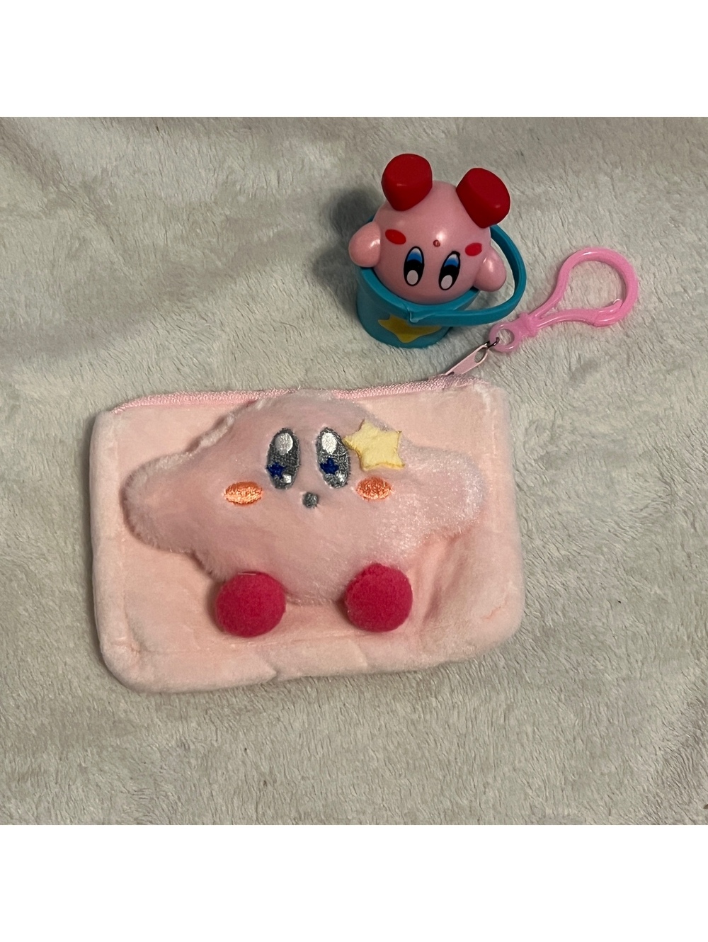 Kirby fuzzy card holder and figure clip set